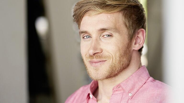 Prominenter Gast in Triefenstein: Samuel Koch, der seit einem Unfall in der Fernsehshow „Wetten, dass…?“ querschnittsgelähmt ist, liest auf dem Triefensteintag am 13. Juli Texte aus seinem aktuellen Buch „StehaufMensch“. Prominenter Gast in Triefenstein: Samuel Koch, der seit einem Unfall in der Fernsehshow „Wetten, dass…?“ querschnittsgelähmt ist, liest auf dem Triefensteintag am 13. Juli Texte aus seinem aktuellen Buch „StehaufMensch“.