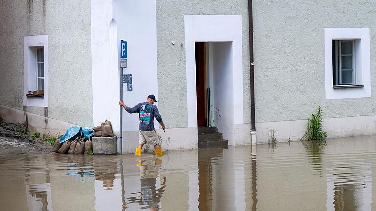 Hochwasserlage in Bayern - Passau.jpeg       -  Experten geben Rat, wie man sich in Zukunft besser vor der Flut schützt.