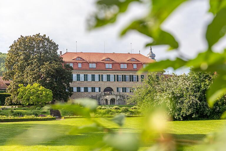 Blick auf das Schloss Castell: Der Schlosspark ist einen kleinen Abstecher von der Tour wert.