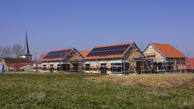 Im Gemeindeteil Hausen wird ein neuer Kindergarten gebaut. Die Gemeinde Hausen finanziert die Baumaßnahme vor.