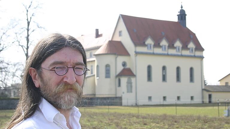 Der Theologe Bernhard Rasche, aufgewachsen im Bistum Würzburg, gehört zum Vorstand der 'Betroffeneninitiative Süddeutschland'. Heute lebt er in Neumarkt in der Oberpfalz.