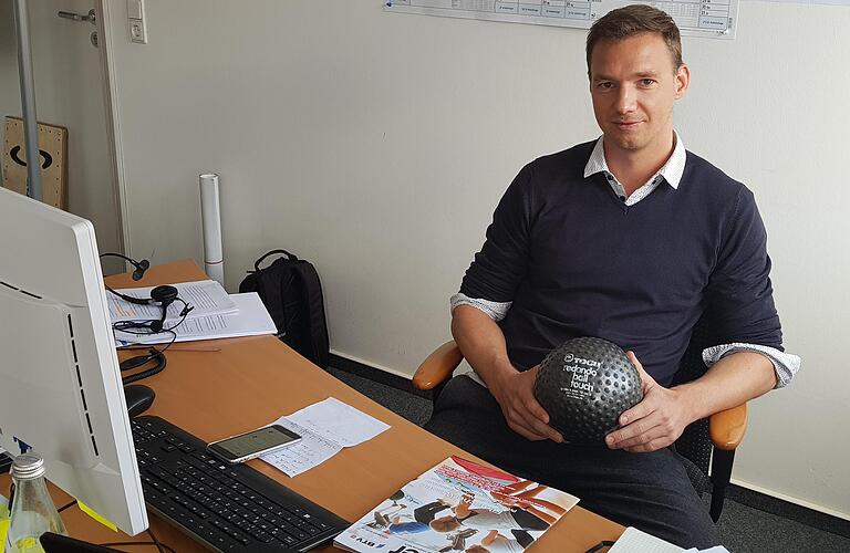 Benjamin Freund war Fußballer. Aktuell hat er's aber mehr mit dem Gymnastik-Ball.