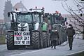 Landwirte blockieren am 6. Dezember die Einfahrt zum Aldi-Zentrallager in Helmstadt.