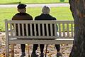 Frauen haben durchschnittlich eine höhere Lebenserwartung als Männer. Das zeigt die Todesursachenstatistik des Statistischen Bundesamtes. Foto: Matthias Hiekel       -  Frauen haben durchschnittlich eine höhere Lebenserwartung als Männer.