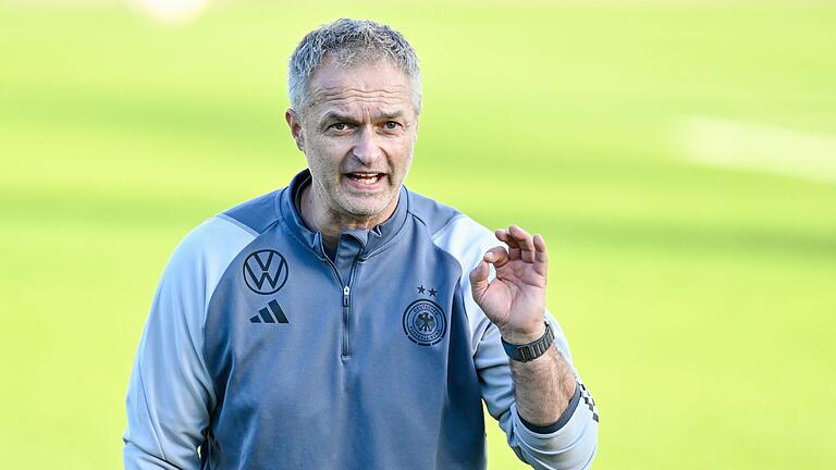 Frauen-Fußballnationalmannschaft - öffentliches Training       -  Neu-Bundestrainer Christian Wück freut sich auf das erste Duell mit dem DFB-Team in London.