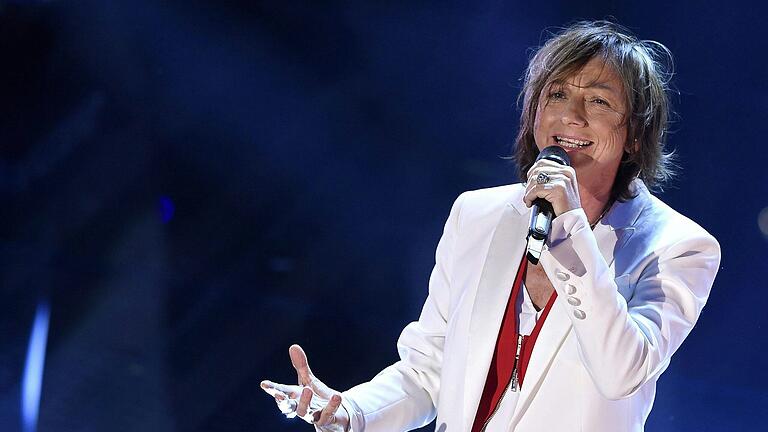 Gianna Nannini wird beim&nbsp;Rösler Open Air 2025 auf Schloss Eyrichshof ihre größten Hits und neue Werke zum Besten geben, wie hier auf dem 65. Festival della Canzone Italiana.