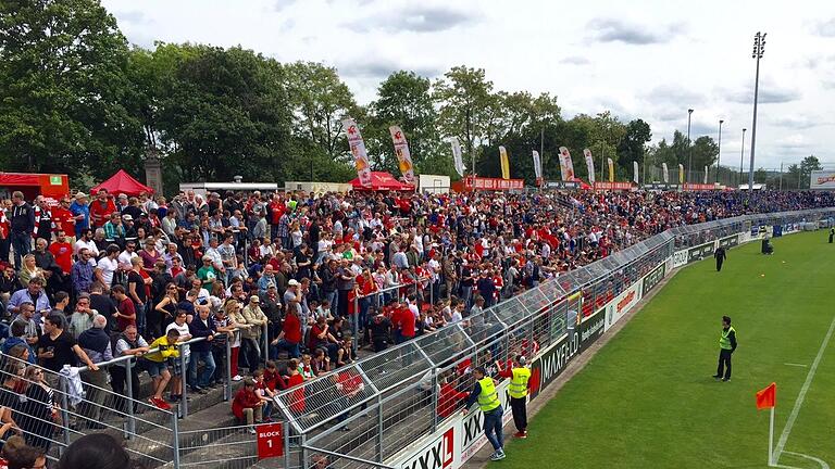 Kickers Rückspiel zur Relegation um Aufstieg in Dritte Liga       -  Kickers Rückspiel zur Relegation um Aufstieg in Dritte Liga