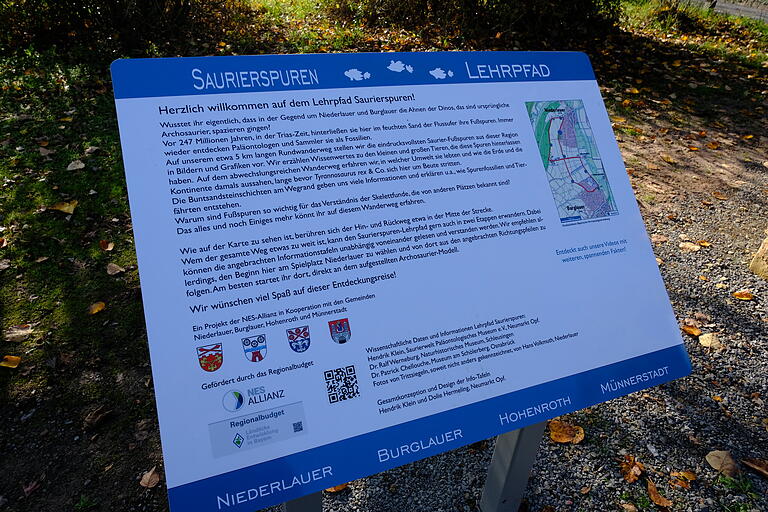 Infotafeln auf dem neuen Lehrpfad zu den Saurierspuren rund um Niederlauer und Burglauer informieren kindgerecht über die Urgeschichte der Region. Infotafeln auf dem neuen Lehrpfad zu den Saurierspuren rund um Niederlauer und Burglauer informieren kindgerecht über die Urgeschichte der Region.