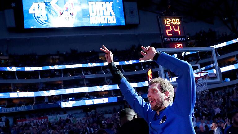 Dirk Nowitzki unlängst bei den Mannschaftsvorstellungen in Dallas.