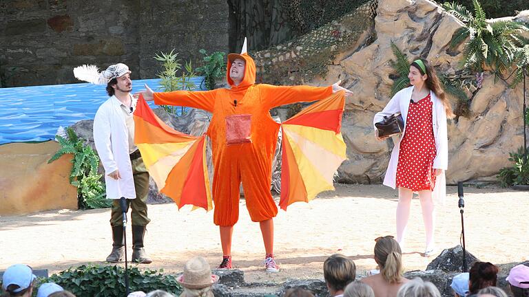 „Zogg und die Retter der Lüfte“ bei den Kinderfestspielen Giebelstadt. In der Jubiläumsspielzeit steht das Stück mit Musik wieder auf dem Spielplan.