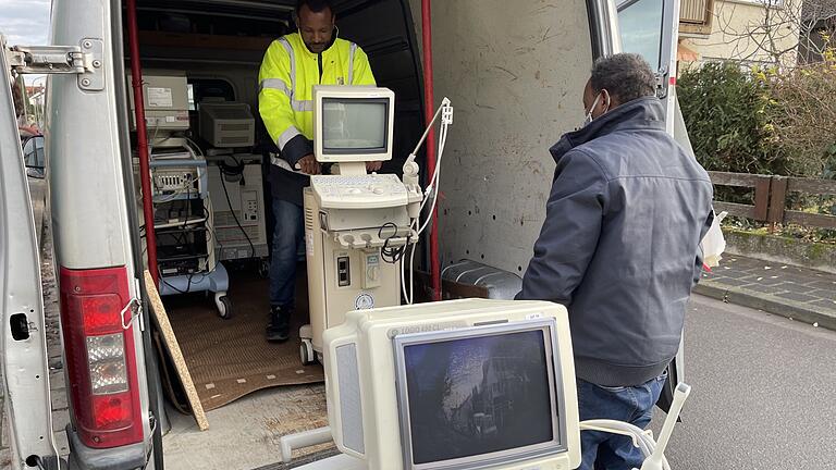 Die gelieferten Geräte wurden auf ihre Funktionsfähigkeit geprüft und sorgfältig verpackt auf die Reise geschickt.