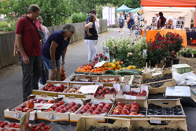 Vielfältig war das Angebot auf dem Gartenmarkt an der Mainlände. Vielfältig war das Angebot auf dem Gartenmarkt an der Mainlände.