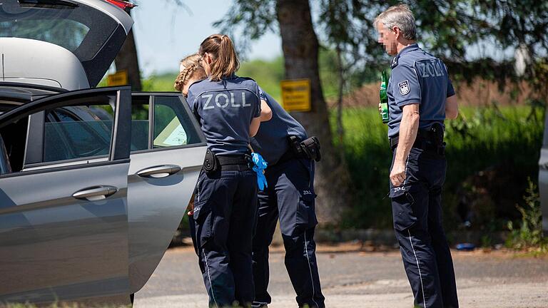 Am Donnerstag vergangener Woche wurden bei einer Razzia mehrere Privatanwesen und das Vereinsheim des TSV Aubstadt durchsucht. Die Ermittlungen dauern an.&nbsp;