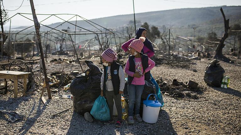 Für sie gibt es die Aktion 'Liebe im Karton': Kinder aus dem abgebrannten Flüchtlingslager Moria in Griechenland.