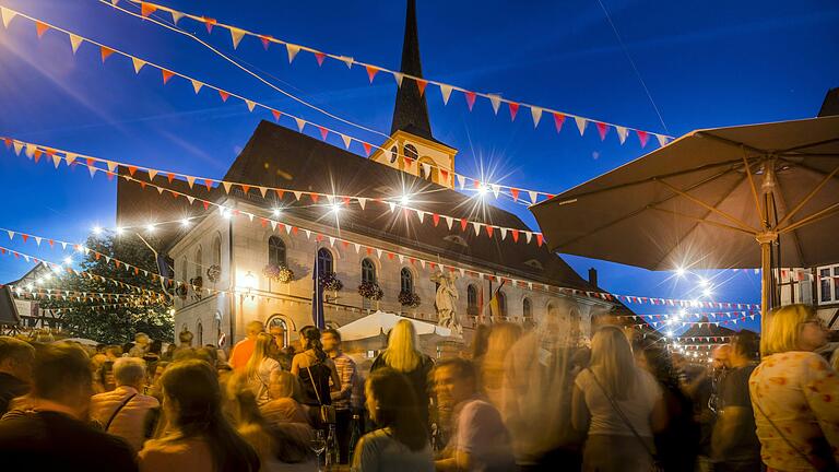 Am Wochenende wird in Sommerach wieder geschöppelt: Dann findet das Weinfest der Winzer statt.&nbsp;
