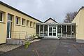 Für das frühere Schulhaus in Gaubüttlbrunn gibt es keine Verwendung mehr. Nun könnte hier eine Tagespflege für Senioren entstehen.