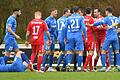 Marcel Volkmuth vom TSV Aubstadt (Dritter von rechts) erwischte Elias Herzig vom FV Illertissen (links am Boden) mit dem Fuß im Gesicht und sah die Rote Karte.