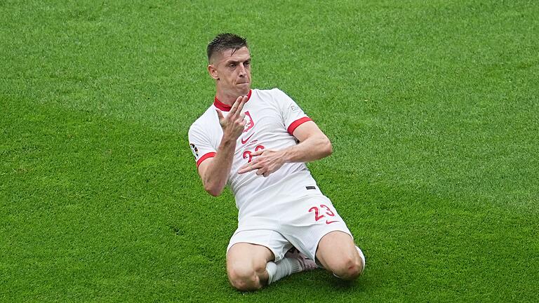 1:1       -  Brachte Polen zurück ins Spiel: Der Ex-Herthaner Krzysztof Piatek.