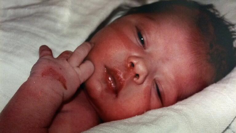 Geboren am 1.1.2023: Der kleine Hannes ist das erste Neujahrsbaby Unterfrankens. Der kleine Junge wurde um 0.33 Uhr in der Universitäts-Frauenklinik in Würzburg geboren.