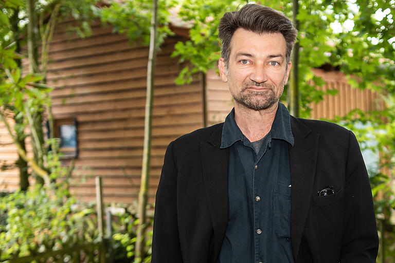Michael Demus, ehemals kommunaler Umweltberater des Lkr. Kitzingen: 'Es geht nicht darum, ob mein Sohn einmal weiße Weihnachten erlebt. Es geht um das Überleben unserer Zivilisation.'