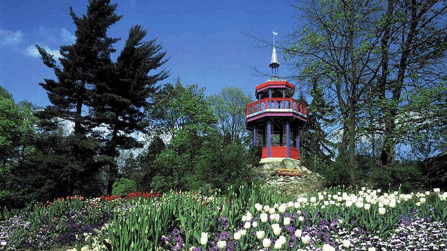 Foto-Location: Theresienstein in Hof       -  2003 wurde er zum schönsten Park Deutschlands gekürt: der Theresienstein in Hof. Für Hochzeitsfotos gibt er ebenfalls eine gute Kulisse ab.