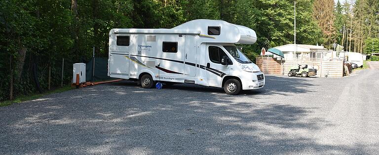 Im Eingangsbereich zum Campingsplatz am Ellertshäuser See entstehen derzeit die Stellplätze für Wohnmobile. Die ersten Gäste waren am letzten Wochenende der Pfingstferien bereits da. Im Eingangsbereich zum Campingsplatz am Ellertshäuser See entstehen derzeit die Stellplätze für Wohnmobile. Die ersten Gäste waren am letzten Wochenende der Pfingstferien bereits da. 