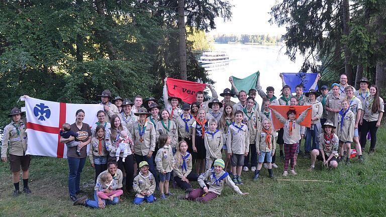 Gruppenfoto Stamm St. Josef Sendelbach.