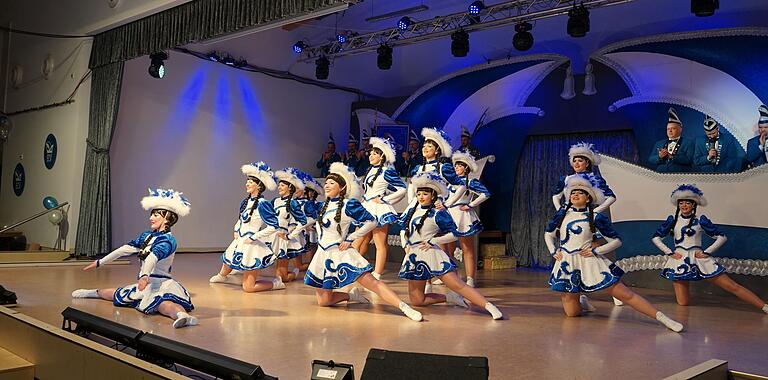 Eine tolle Prunksitzung bot der Erlenbacher Carneval Verein. Eine tolle Prunksitzung bot der Erlenbacher Carneval Verein.