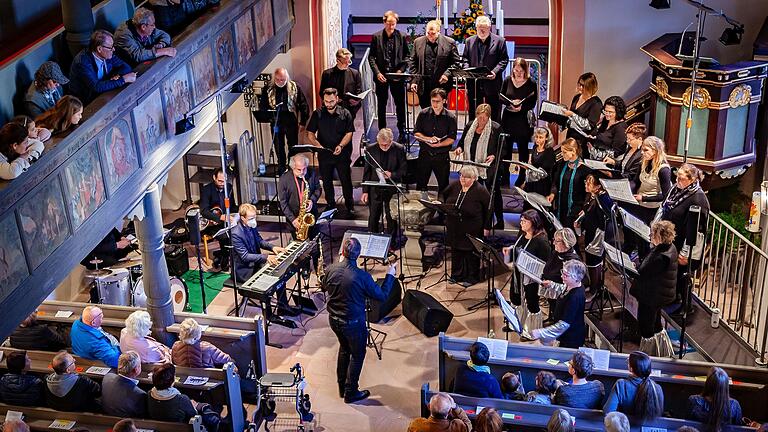 Konzert des Gospelchores Hassberge in der evangelischen Kirche Rügheim.