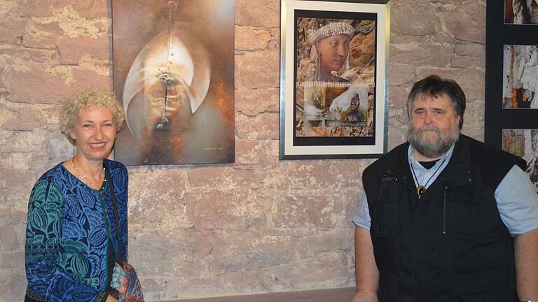 Zweiter Bürgermeister Martin Harth sprach das Grußwort zu Elke Martinys Ausstellung „Musée Imaginaire“, die im Marktheidenfelder Franck-Haus bis Sonntag, 10. November, zu sehen ist.