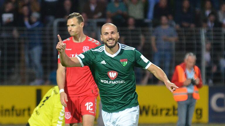 Warnt vor dem TSV Aubstadt: Adam Jabiri, der sich hier im Juli 2019 über seinen Treffer zum zwischenzeitlichen 2:0 in der Liga gegen Aubstadt freut (Endstand 2:1).&nbsp;&nbsp;