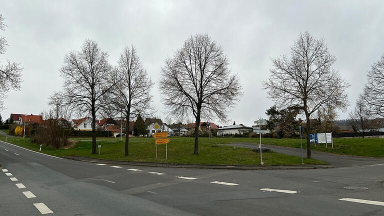 Wer in direkter Nähe zur Staatsstraße im Baugebiet 'Am Burgweg' baut, muss eine Schallschutzmauer oder Lärmschutzwand errichten.