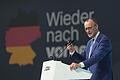 CDU Parteitag       -  Unionskanzlerkandidat Friedrich Merz kämpft mit dem Verdacht, es könne nach der Wahl eine schwarz-blaue Zusammenarbeit geben. Am Rande des Parteitags gibt es Proteste. Drinnen gibt Merz ein klares Versprechen.