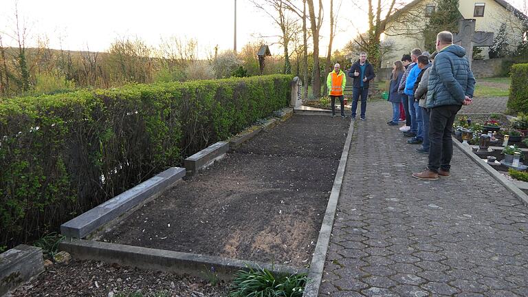 Auf dem Friedhof in Ottendorf wird der Bereich von sechs ehemaligen Familiengräbern zukünftig für Urnenbestattungen verwendet.