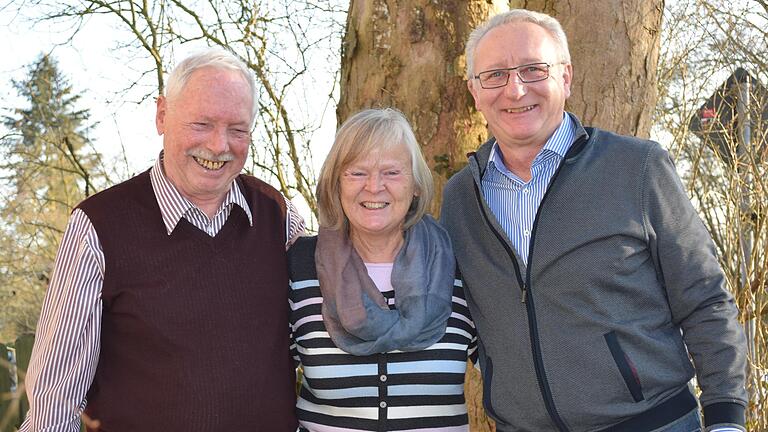 Die zählen zu den Machern der neuen Sulzgau-Chronik: Gerhard Schätzlein, Renate Schauderna und Frank Michalowski (von links).