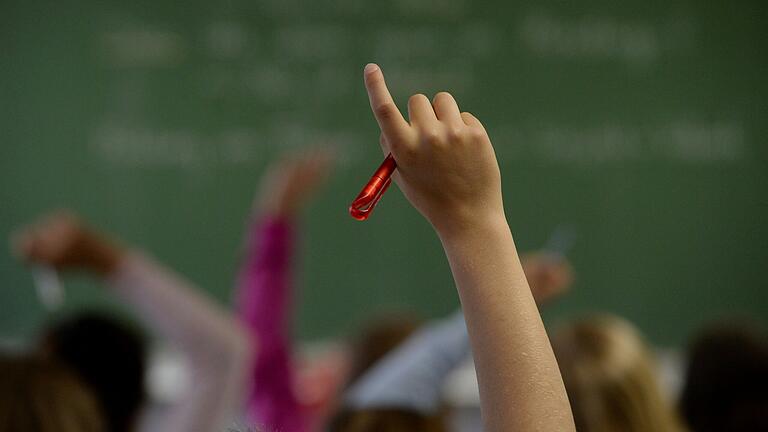 Auf welche Schule soll es im neuen Schuljahr gehen? Anfang Mai muss die Entscheidung gefallen sein, denn dann starten die Schuleinschreibungen. Auf welche Schule soll es im neuen Schuljahr gehen? Anfang Mai muss die Entscheidung gefallen sein, denn dann starten die Schuleinschreibungen. 