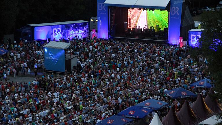 Gigantisch: Beim Finale der BR-Radltour in Mellrichstadt im August 2015 (siehe Archivbild) feierten mehr als 10 000 Menschen in Mellrichstadt. Solch ein Festival schwebt den Bürgermeistern als verbindendes Element fürs Streutal vor.