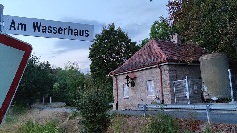 Das Wasserhaus in Randersacker hat ein jährliches Wasserkontingent von 4999 Kubikmeter für die öffentliche Nutzung. Dieses Kontingent ist jetzt erschöpft.