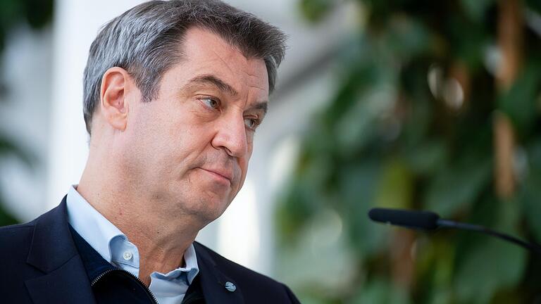 Vom Spielführer im 'Team Vorsicht' zum Regierungschef&nbsp; im Hoch-Inzidenz-Land Bayern: Ministerpräsident Markus Söder (CSU) kämpft im zweiten Corona-Winter mit Problemen.&nbsp;