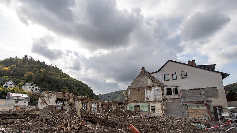 Nach der Flut im Ahrtal       -  Zahlreiche Tote und Schäden in Milliardenhöhe: Die Flut im Ahrtal war eines der teuersten Unwetter in Deutschland.