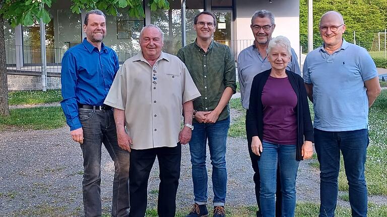 Vorstand VdK Waldbüttelbrunn / Hettstadt mit Kai Kellershohn (VdK Kreisgeschäftsführer) und Volker Amon (Bürgermeister von Hettstadt)