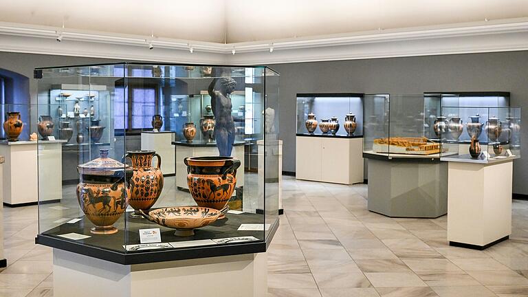 Blick in die Dauerausstellung der Antikensammlung des Martin von Wagner Museums Würzburg. Blick in die Dauerausstellung der Antikensammlung des Martin von Wagner Museums Würzburg. 
