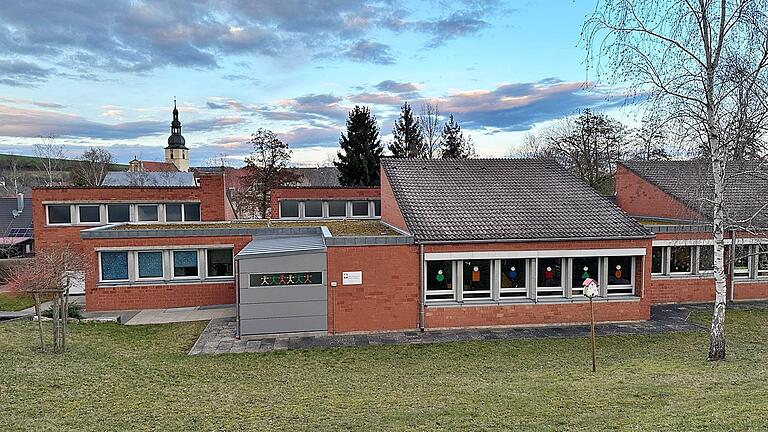 In den Kindergarten von Kleineibstadt gehen auch Kinder aus der Nachbargemeinde Großbardorf. Noch gibt es keine Platzprobleme, aber Großbardorf muss sich Gedanken machen, hieß es in der Sitzung des Gemeinderates Großeibstadt.