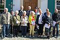 Die Jubilar*innen nach dem Festgottesdienst vor dem Evangelischem Pfarrhaus in Prichsenstadt