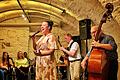 Sängerin Michelle Walker, Jazzgitarrist Michael Arlt und Rudi Engel mit dem Kontrabass widmeten den Konzertabend der souligen Stilrichtung des Jazz.       -  Sängerin Michelle Walker, Jazzgitarrist Michael Arlt und Rudi Engel mit dem Kontrabass widmeten den Konzertabend der souligen Stilrichtung des Jazz.