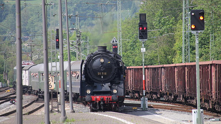 Die letzte Fahrt mit einer Dampflok auf der Spessartrampe zwischen Laufach und Heigenbrücken und durch den Schwarzkopftunnel.