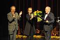 Ehrung: Ulrich Konrad, stellvertretender Vorsitzender des Theater- und Orchesterfördervereins, Ballettdirektorin Anna Vita (mit Julius-Graf-von-Soden-Medaille) und Bruno Forster, Vorsitzender des Fördervereins (von links).