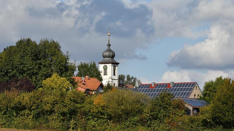 In einem Gemeindeentwicklungskonzept will Giebelstadt einen Leitfaden für die Entwicklung seiner Ortsteile erarbeiten; im Bild ein Blick auf Ingolstadt. Foto: Gerhard Meißner