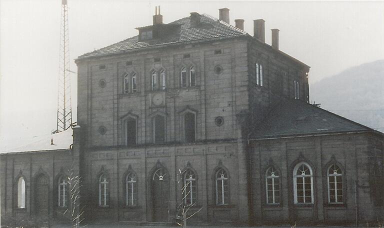 Der Max-II.-Bahnhof in Gemünden, auch 'Preußischer Bahnhof' genannt, wurde 1976 abgerissen. Der Max-II.-Bahnhof in Gemünden, auch 'Preußischer Bahnhof' genannt, wurde 1976 abgerissen.
