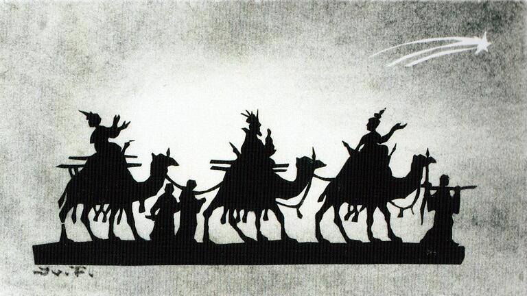 'Zug der Heiligen Drei Könige', Scherenschnitt von Irmingard von Freyberg. Werke der Künstlerin sind Teil der der Weihnachtsausstellung 'Schwarz – Weiß: Silhouettenkunst zu Winter, Schnee und Weihnacht' im Museum Malerwinkelhaus in Marktbreit.